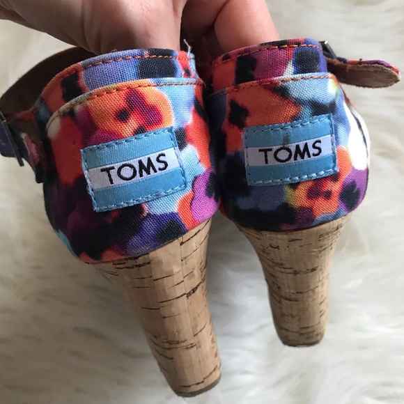 TOMS wedges - Picture 4 of 4
